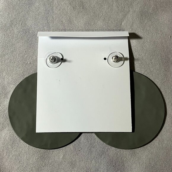 KENDRA SCOTT Diane Grey Matte Statement Earrings Hammered Metal-Retired - Picture 5 of 8